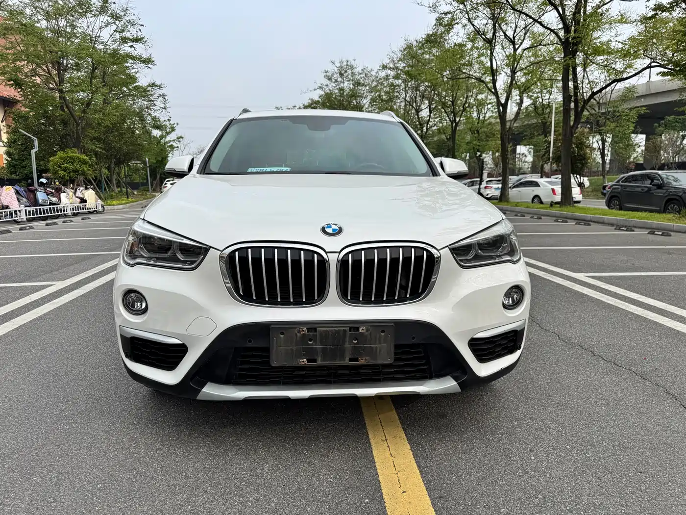 BMW X1 2019 sDrive18Li Premium Model фото 3