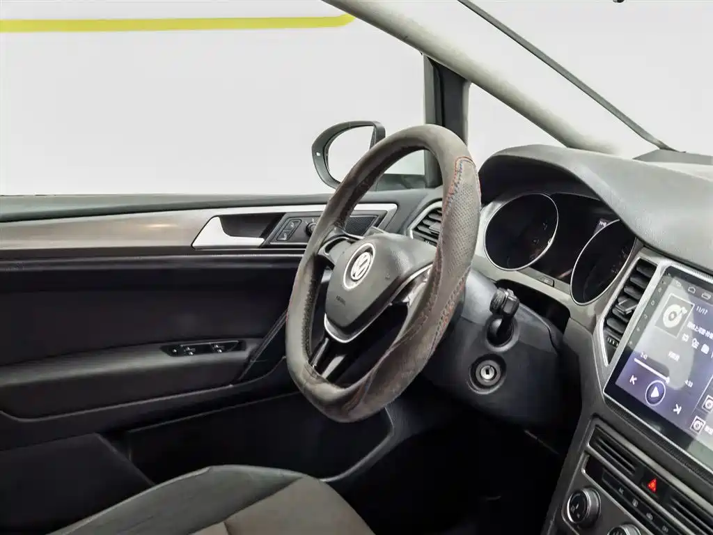 Volkswagen Golf Sportsvan 2016 1.6L Automatic Comfort фото 22