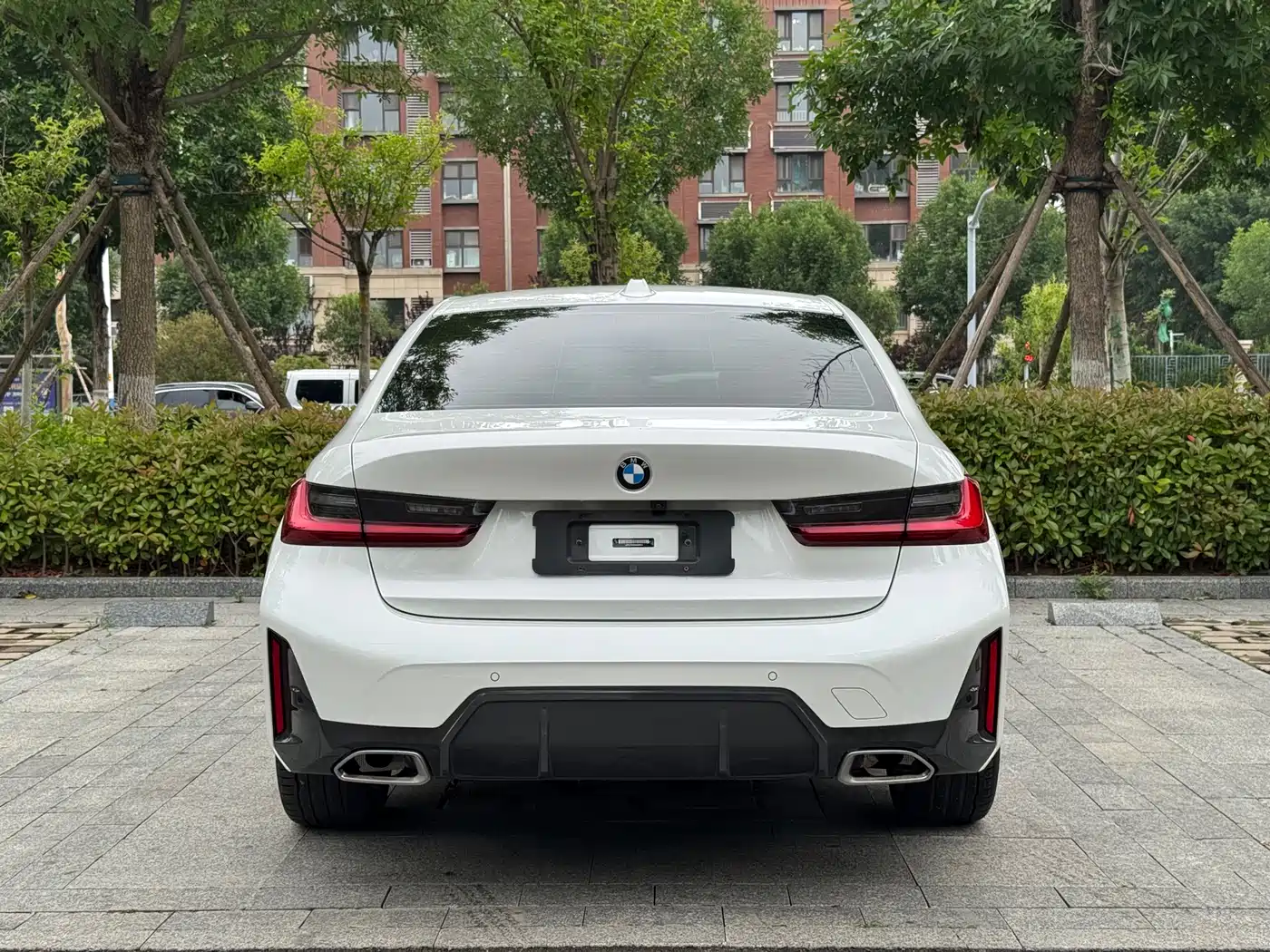 BMW 3 Series 2023 320Li M Sport Package фото 8