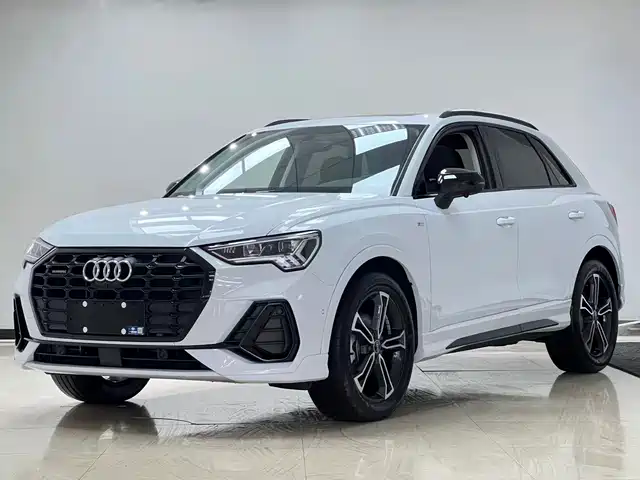 Audi Q3 35 TFSI, Стиль Драйв