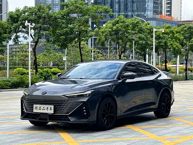Changan UNI-V 1.5T, Премиум