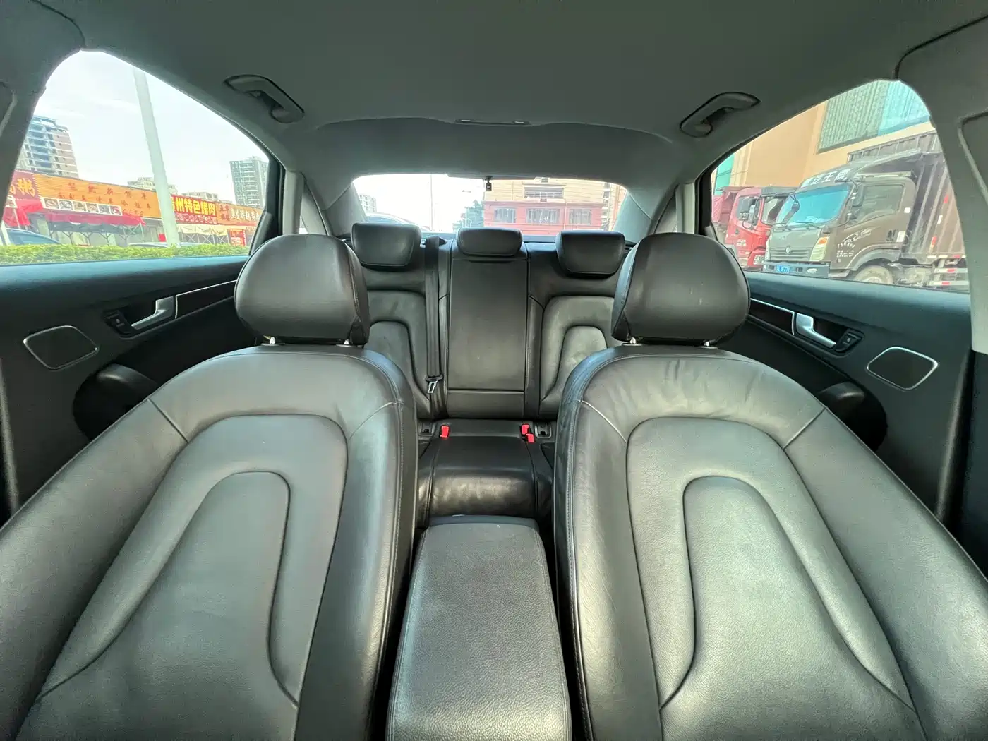 Фото 17 - Audi A4L