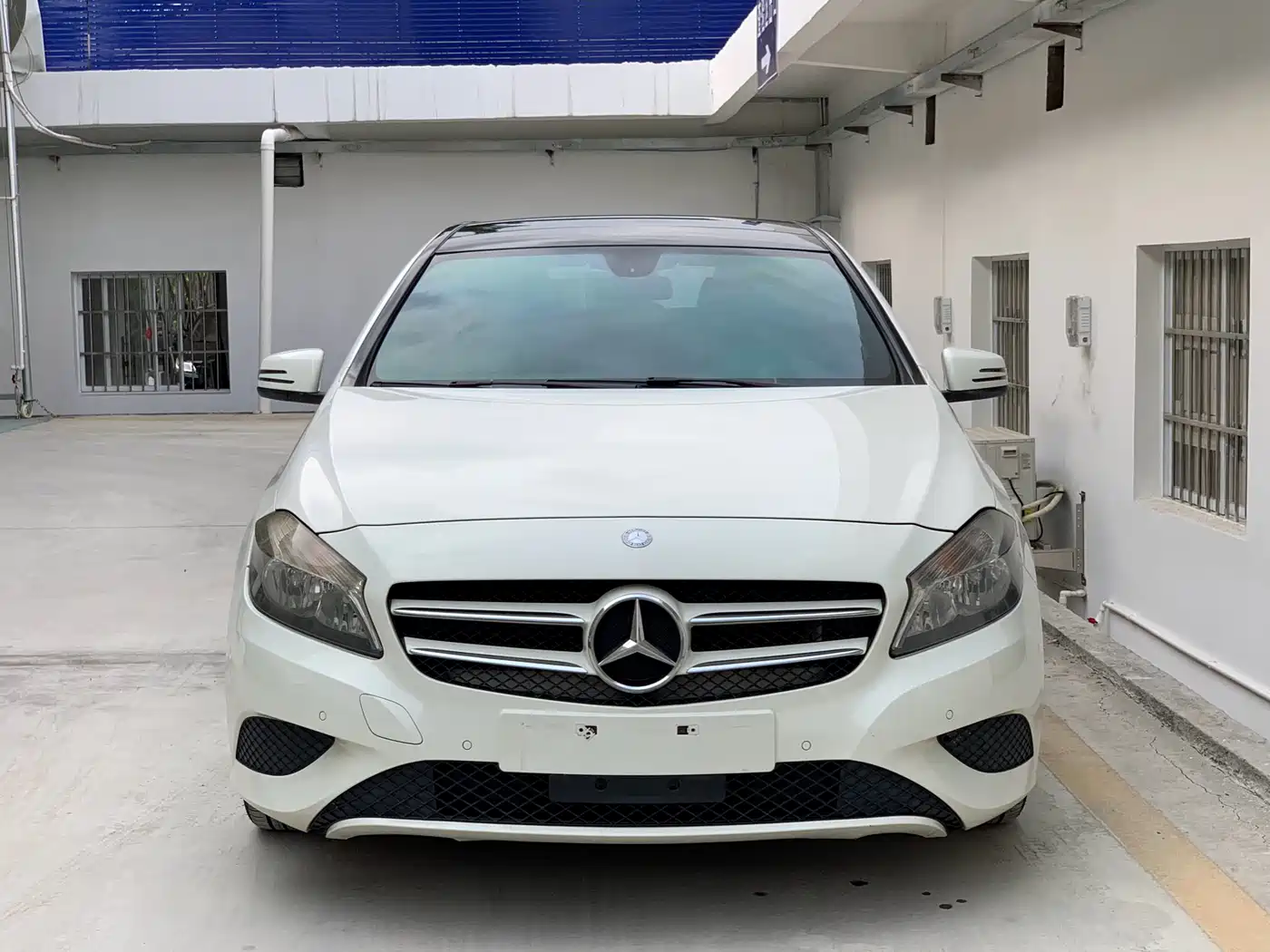 Mercedes-Benz A-Class (Import) 2013 A 180 Fashion фото 2