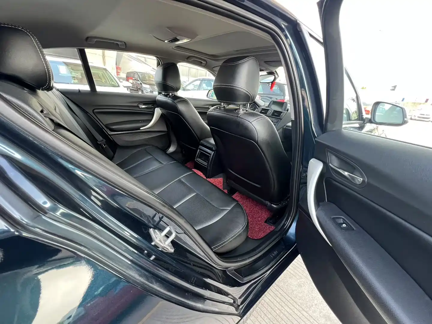 Photo 6 - BMW 1 Series (Import)