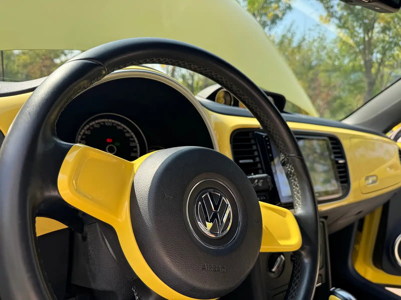 Photo 8 - Volkswagen Beetle