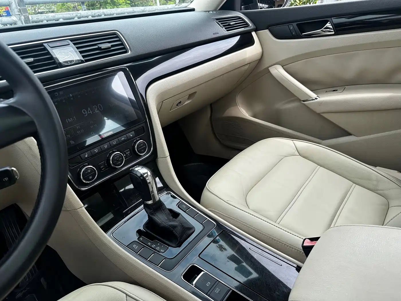 Volkswagen Passat 2013 1.8TSI DSG Zunrong фото 14