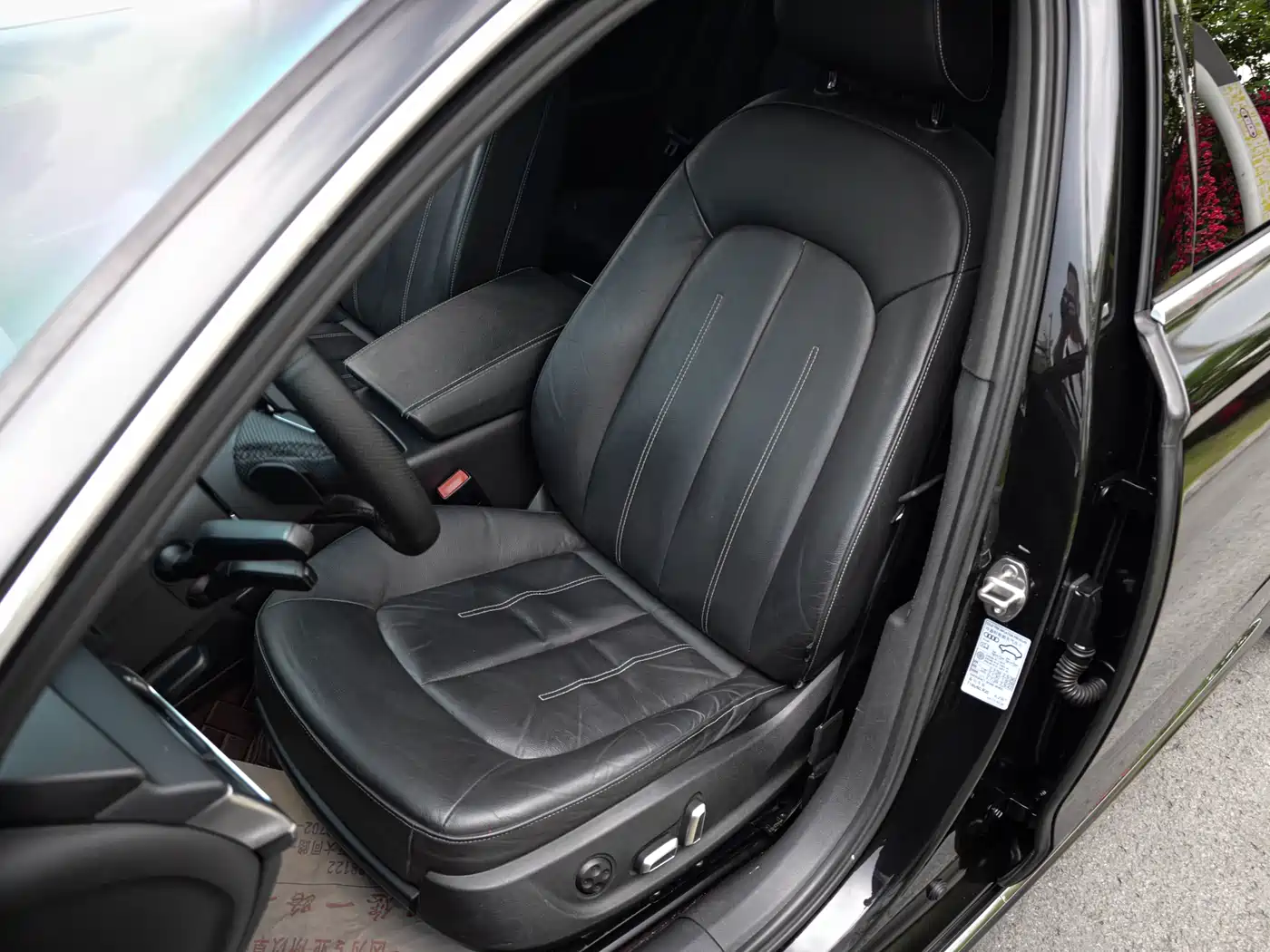 Audi A6L 2018 30th Anniversary 45 TFSI quattro Sport фото 14