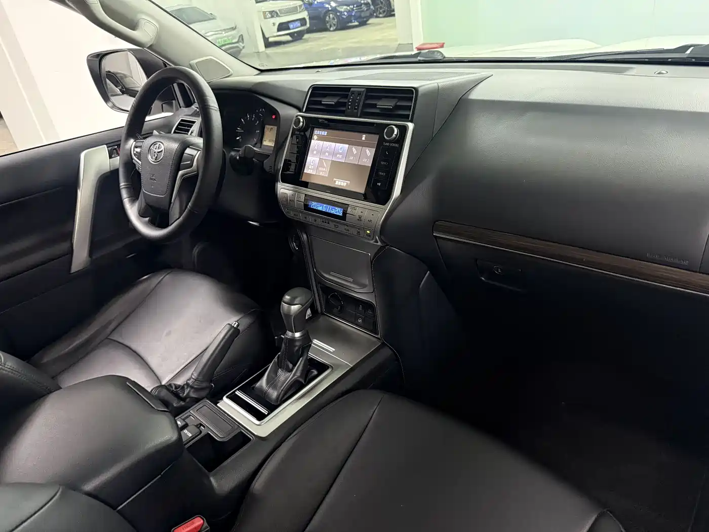 Toyota Prado 2018 3.5L Auto TX фото 15