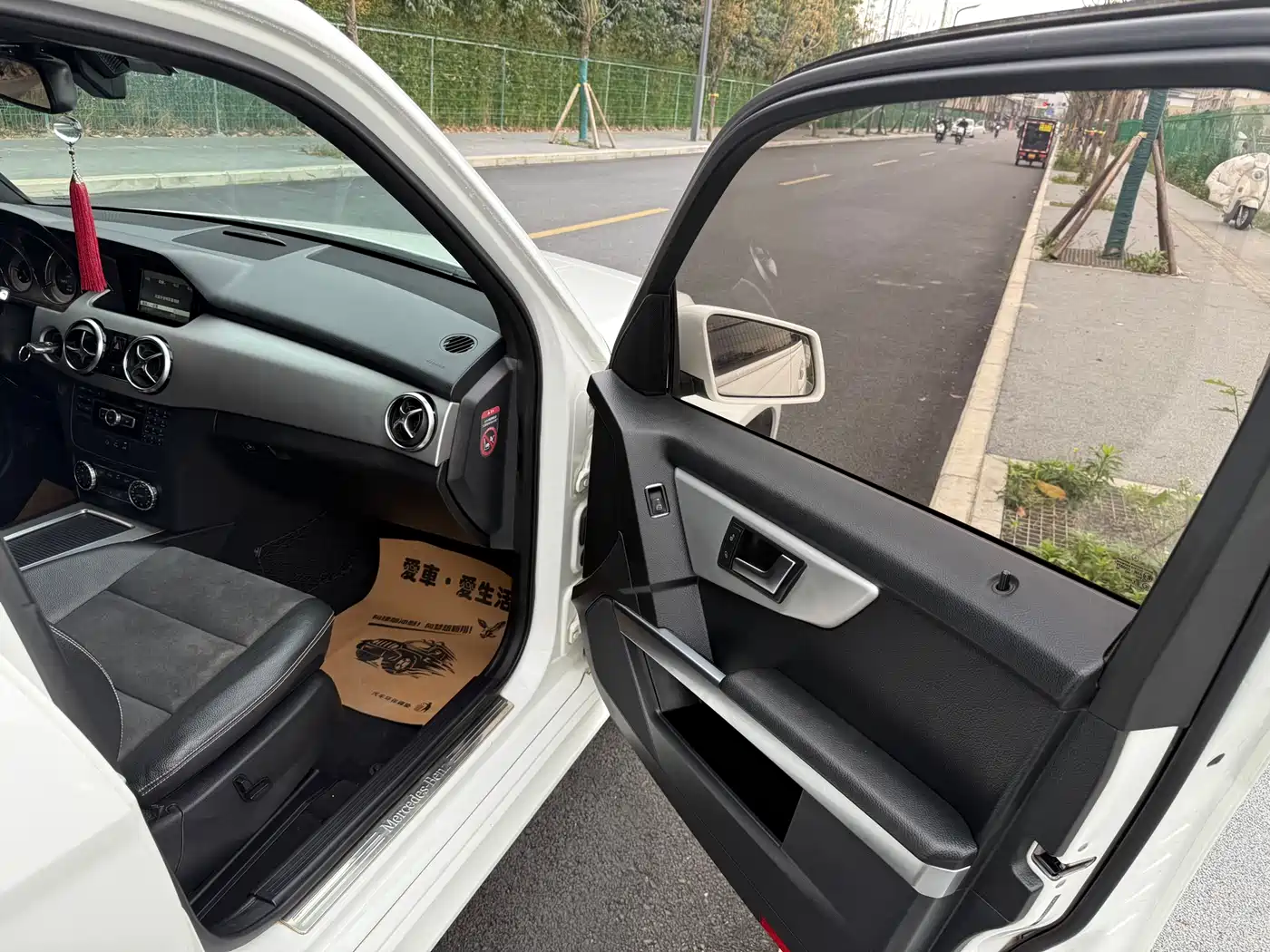 Mercedes-Benz GLK-Class 2014 GLK 200 Standard фото 18