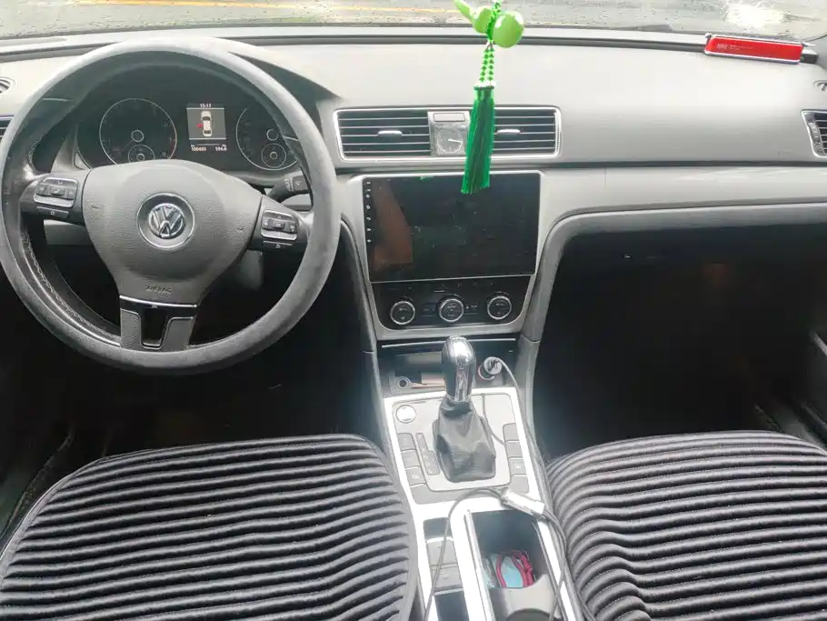 Photo 12 - Volkswagen Passat