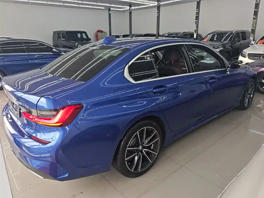BMW 3-SERIES