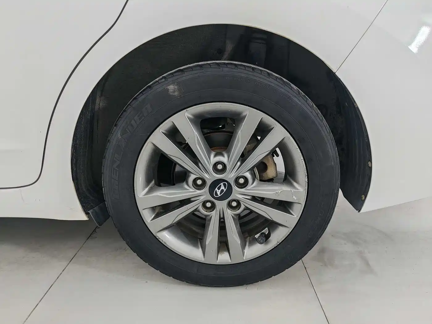 HYUNDAI LEAD