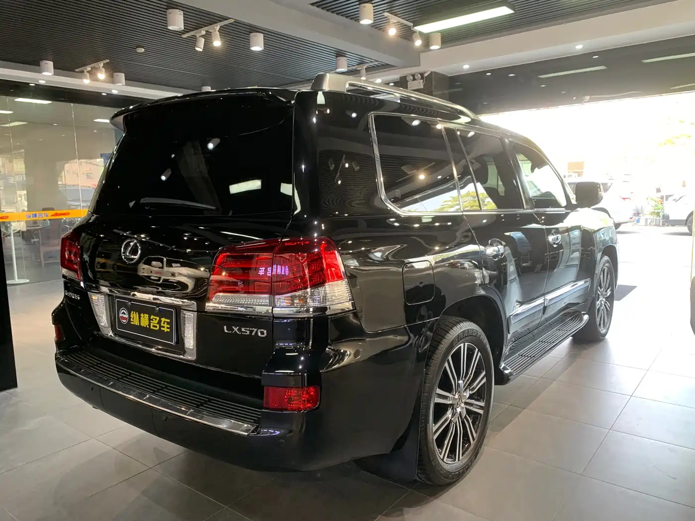 Lexus LX 2013 570 фото 6