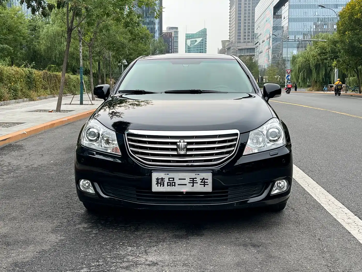 Toyota Crown 2010 2.5L Royal Leather Navigation Edition фото 2
