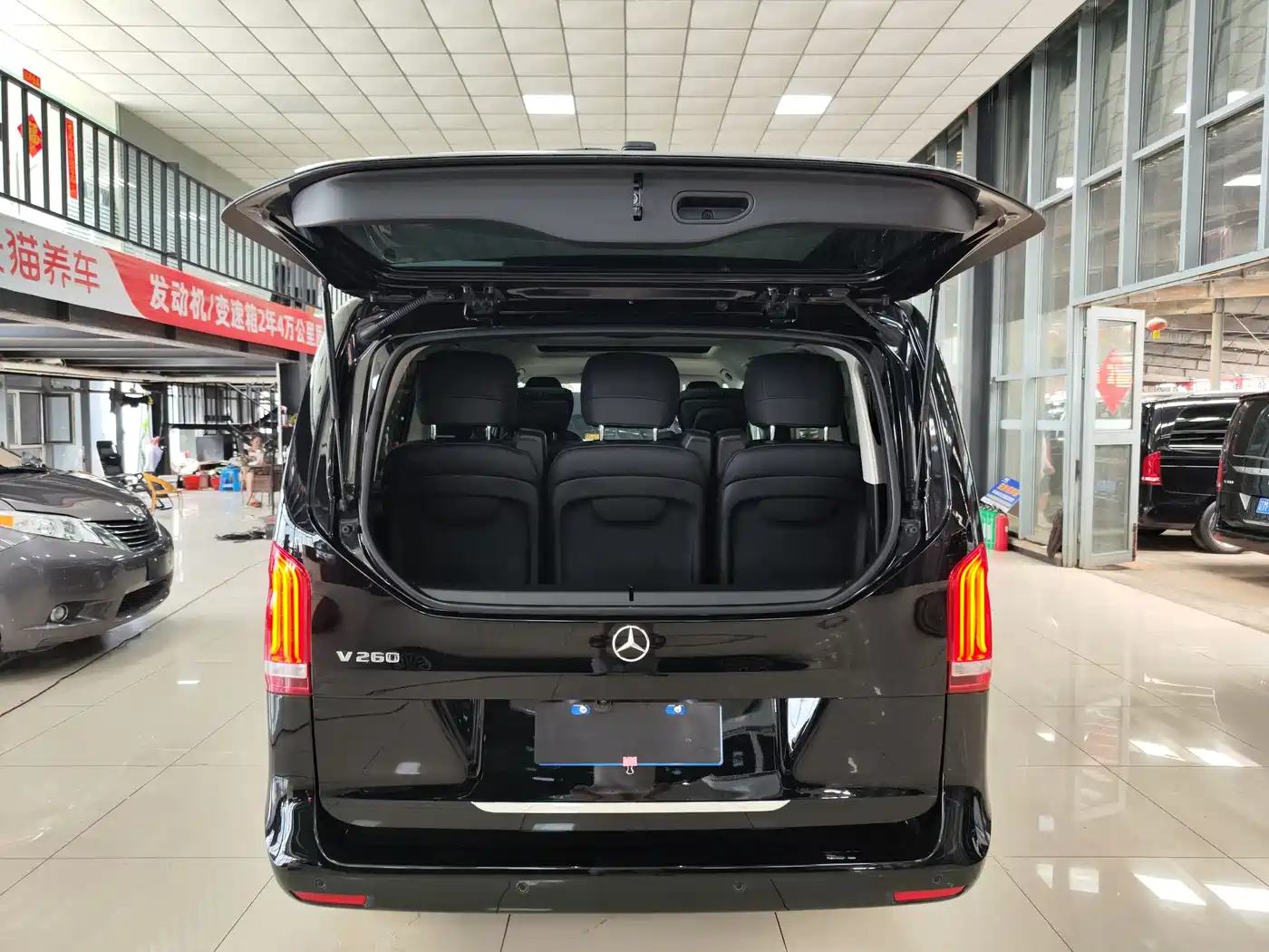 Mercedes-Benz V-Class 2018 V 260 Premium Edition China VI фото 20