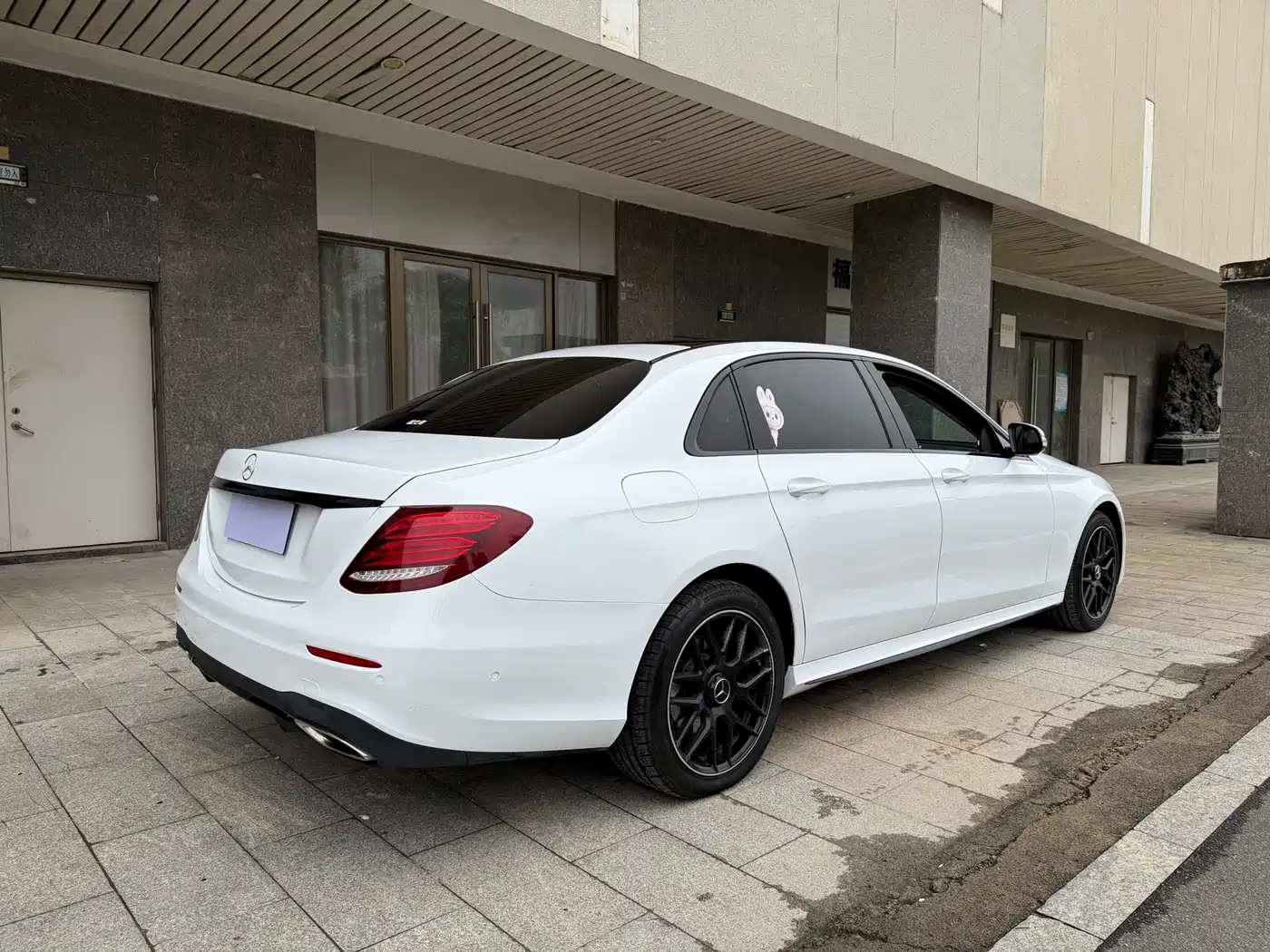 Mercedes-Benz E-Class 2018 E 200 L Sport фото 8