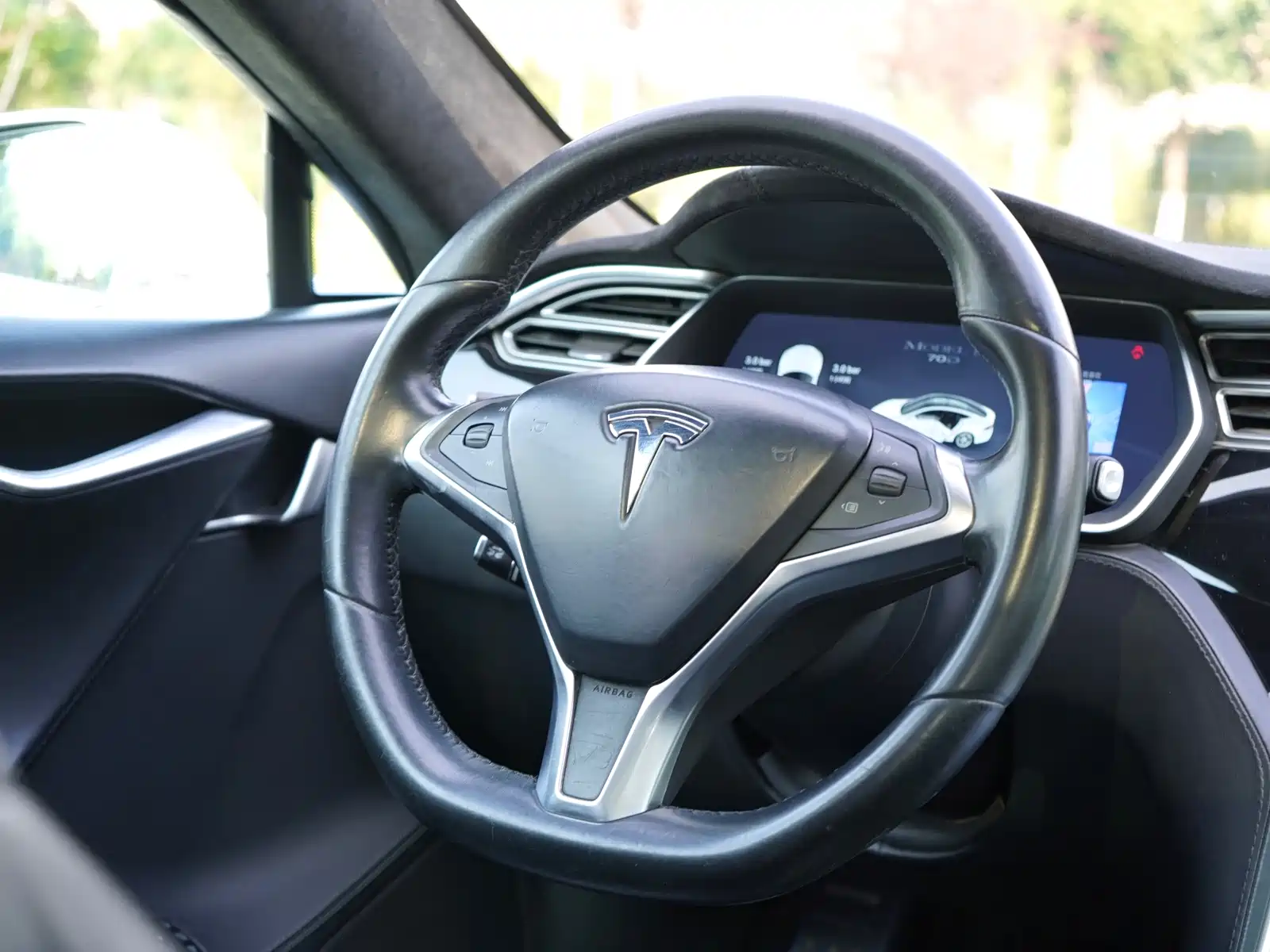 Фото 6 - Tesla Model S