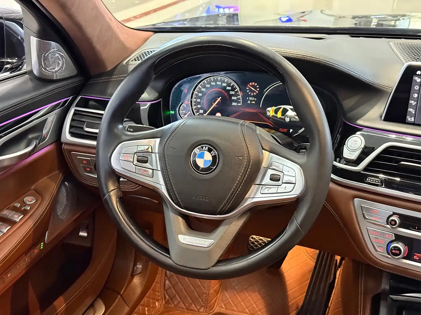 BMW 7 Series 2018 740Li xDrive Premium Type Excellence Package фото 4