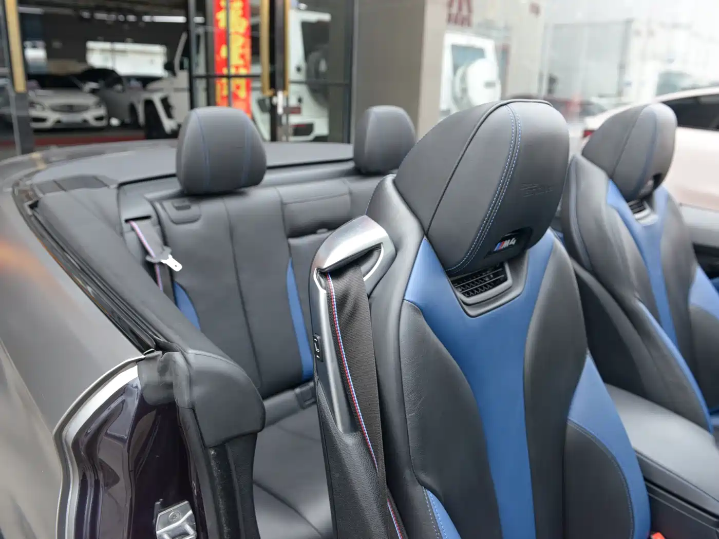 BMW M4 2017 M4 Convertible Fans Limited Edition фото 8