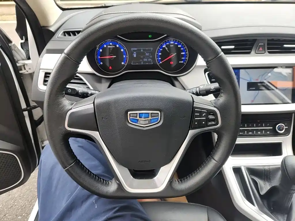 Фото 11 - Geely Vision