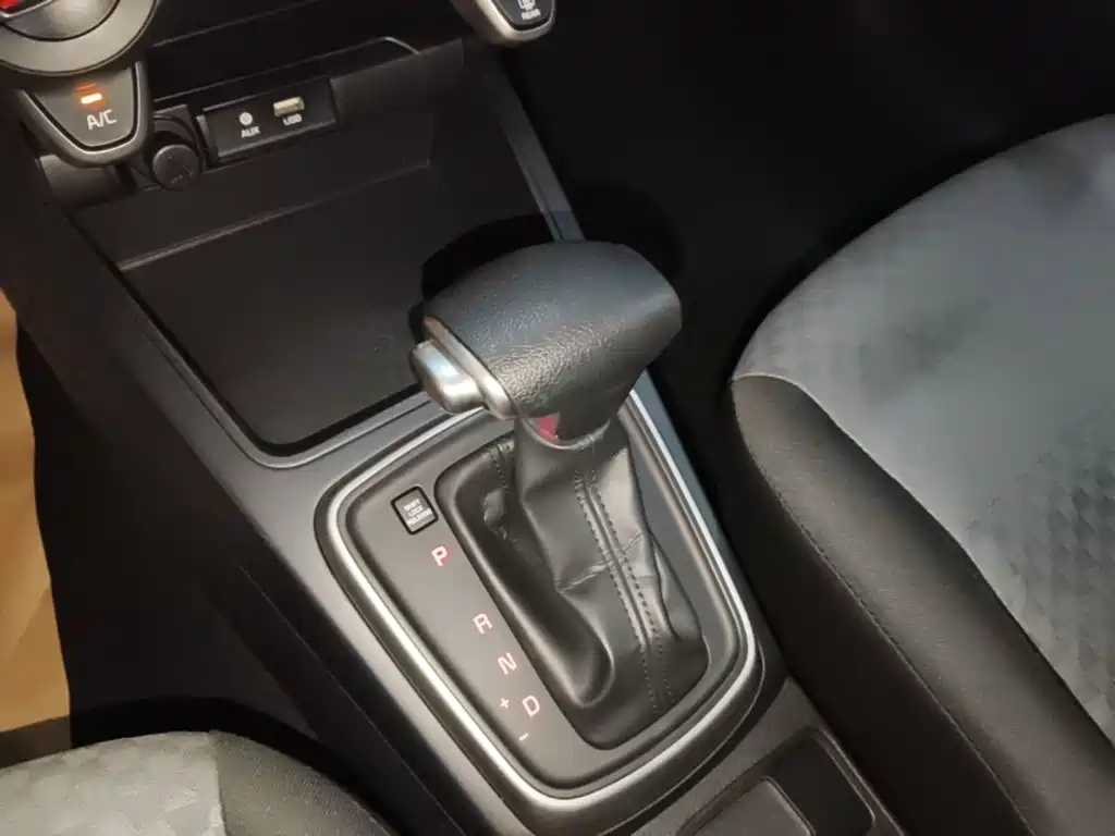 Kia K2 2017 2017 Sedan 1.4L AT GLS