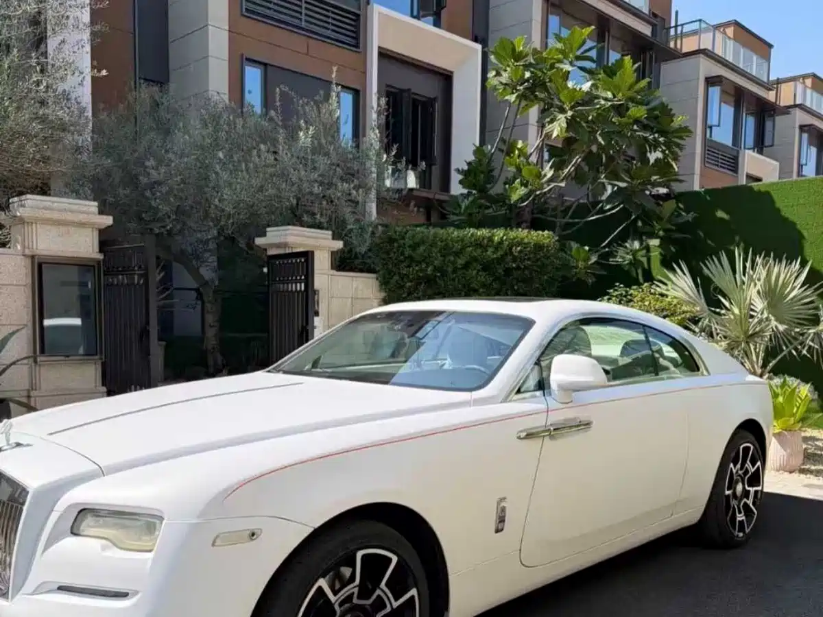Rolls-Royce Wraith 2013 6.6T Standard фото 2