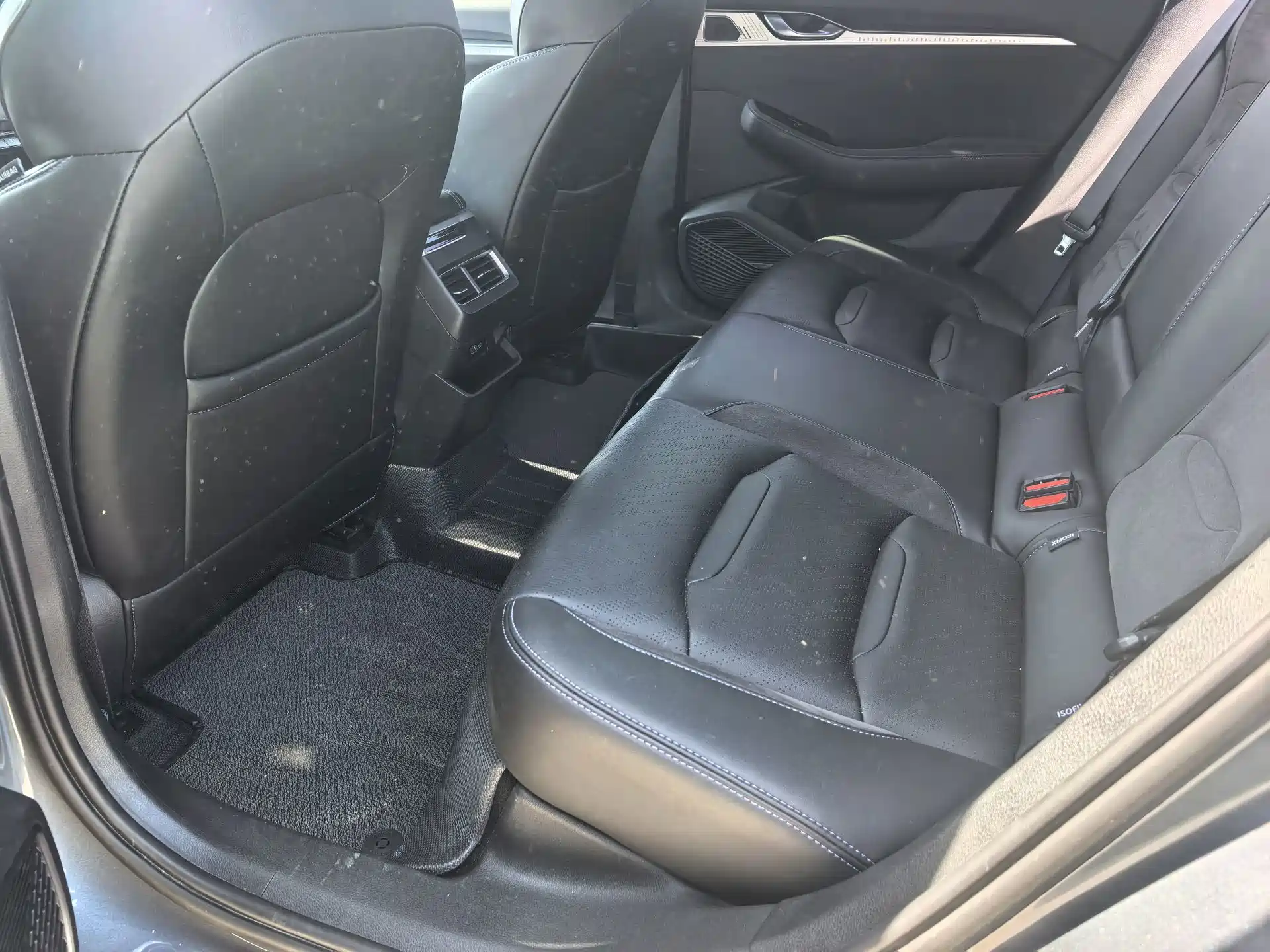 Фото 6 - Geely Preface