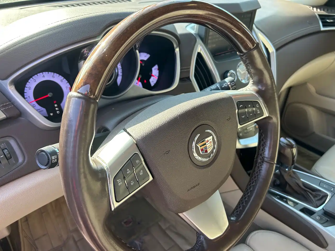 Cadillac SRX 2012 3.0L Elite фото 11