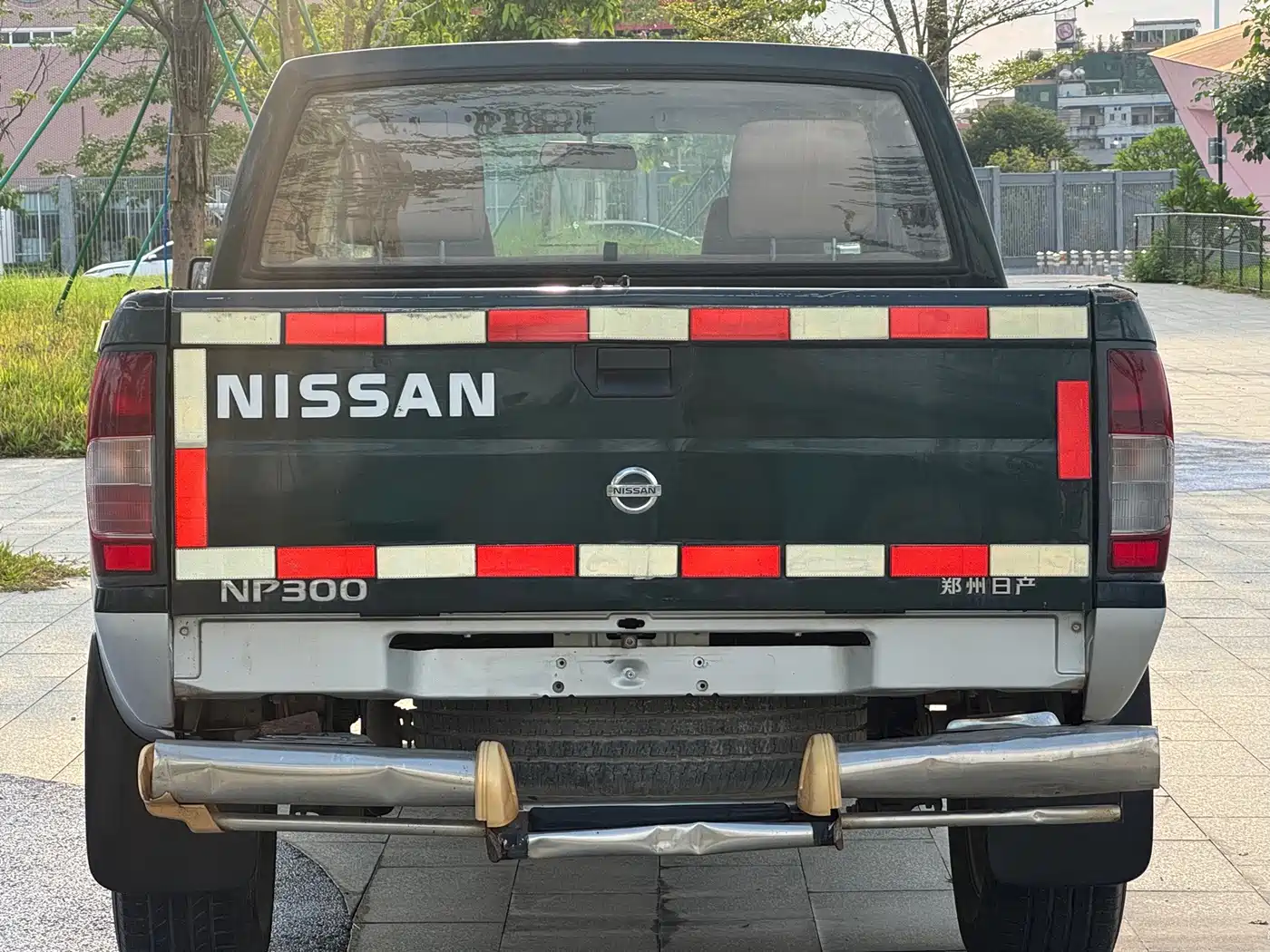 Nissan D22 2013 2013 2.4L Gasoline 4WD Standard