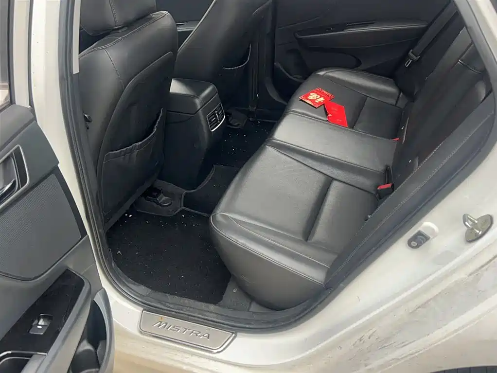 Hyundai Mistra 2014 1.8L Auto Premium DLX фото 13