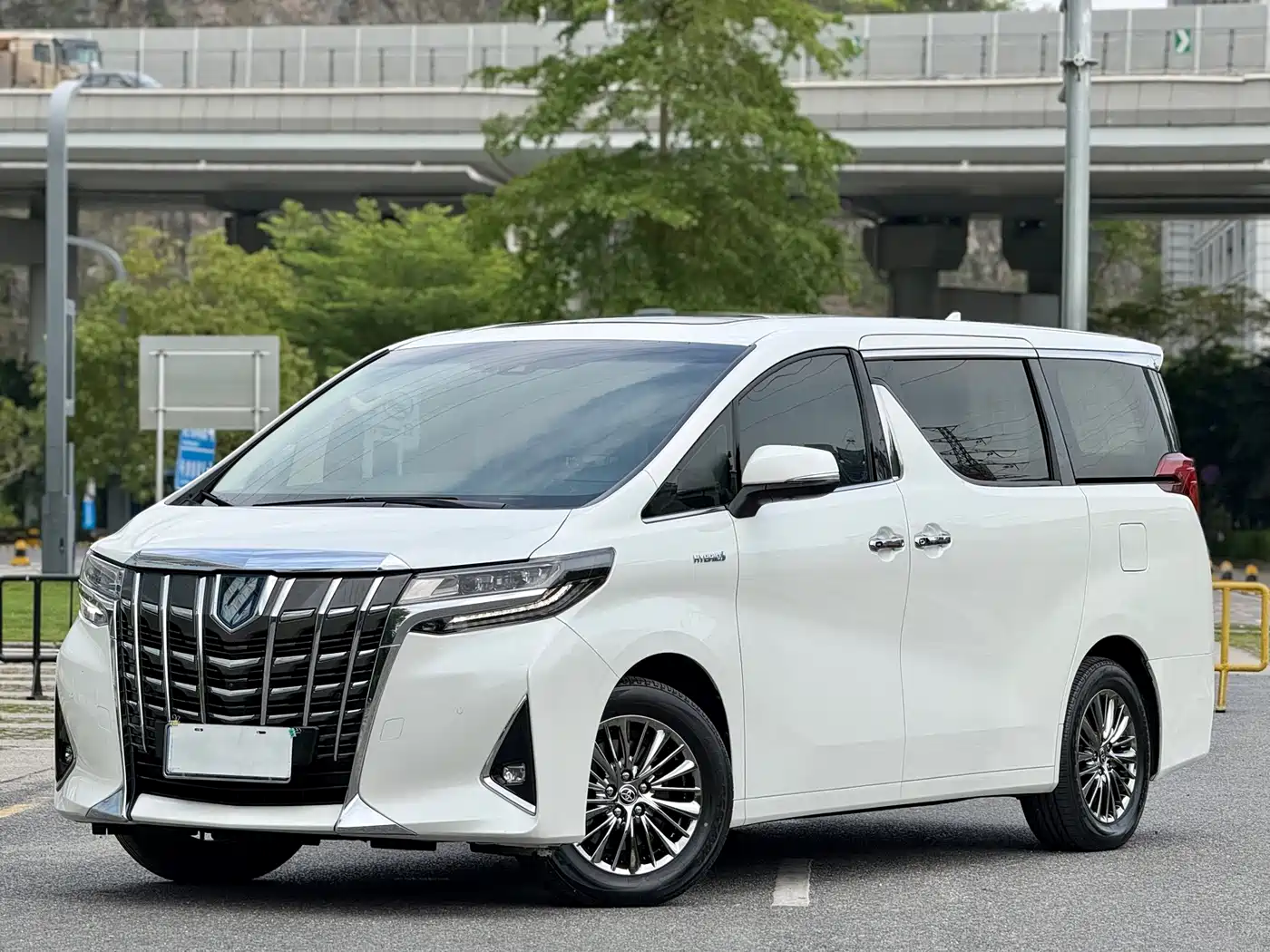 Toyota Alphard 2021 Hybrid 2.5L Luxury