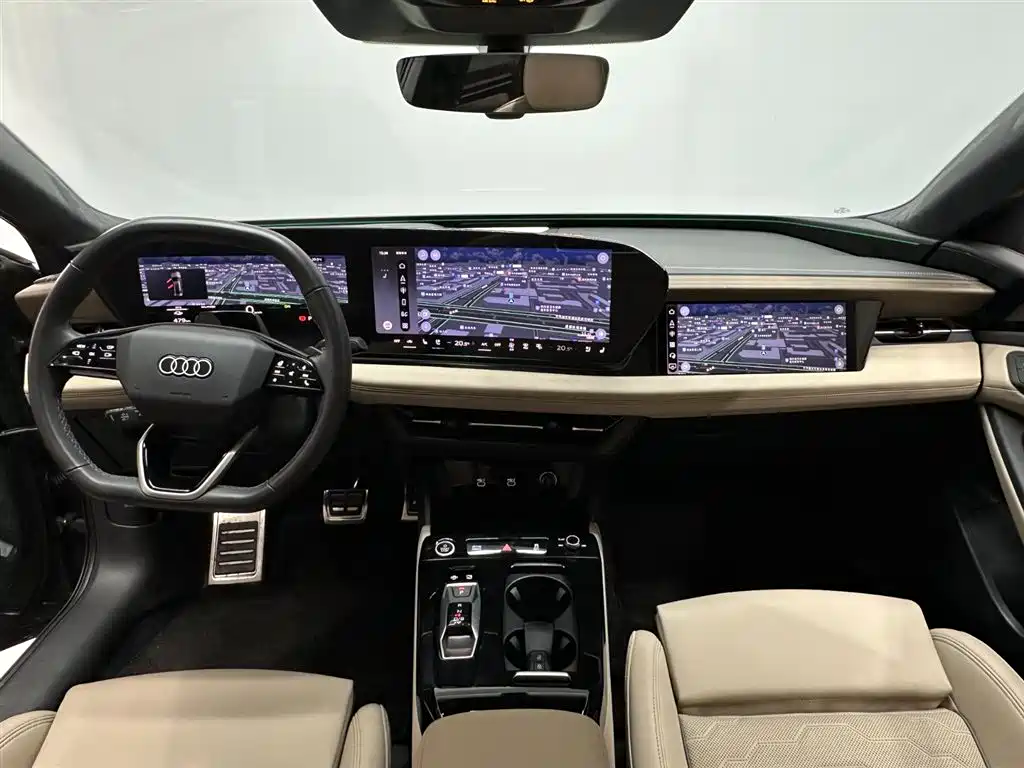Фото 6 - Audi A6L e-tron
