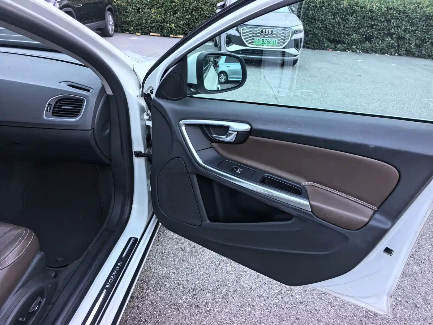 Volvo S60 Plug-in Hybrid 2015 2015 S60L E-Drive Hybrid T6 Intelligent Edition