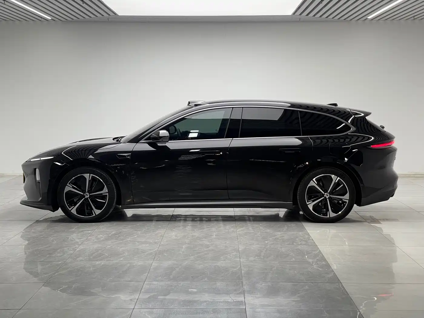 NIO ET5T 2024 2025 75kWh Touring