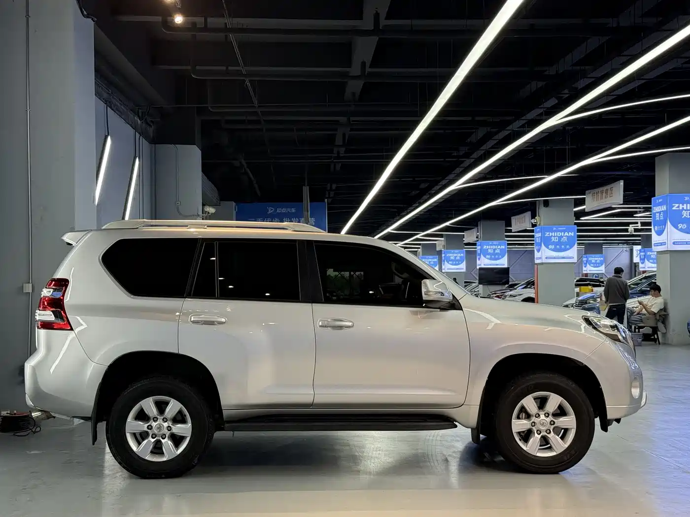Toyota Prado 2016 2.7L Auto Luxury Edition фото 30