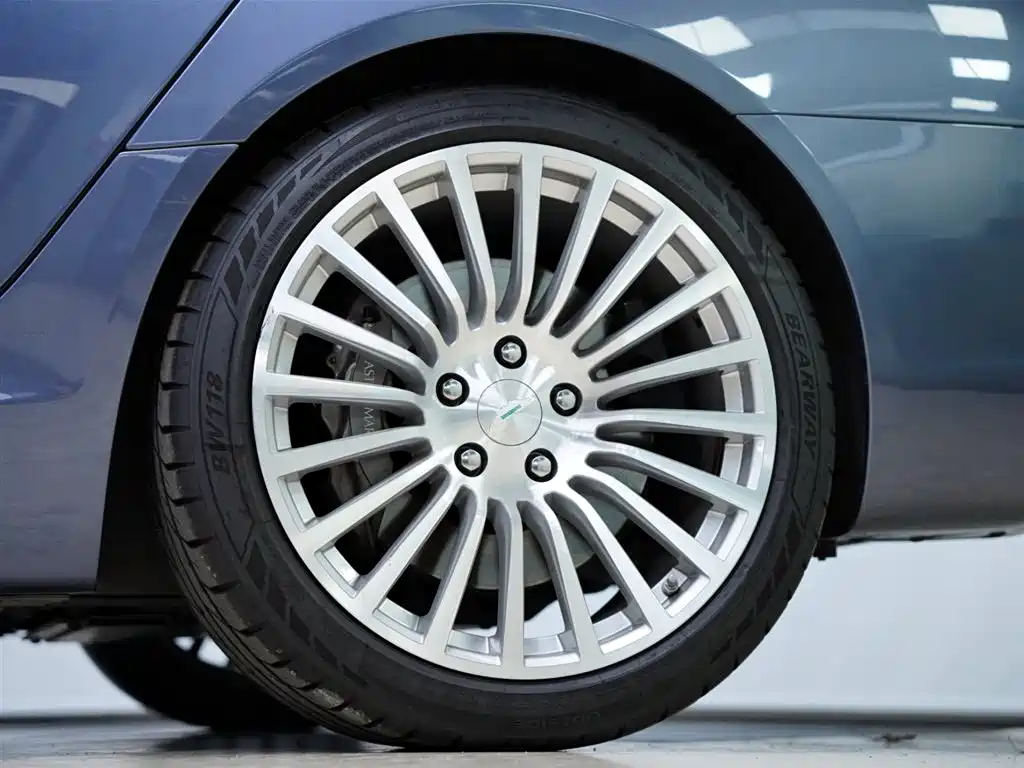 Aston Martin Rapide 2011 2010 6.0L