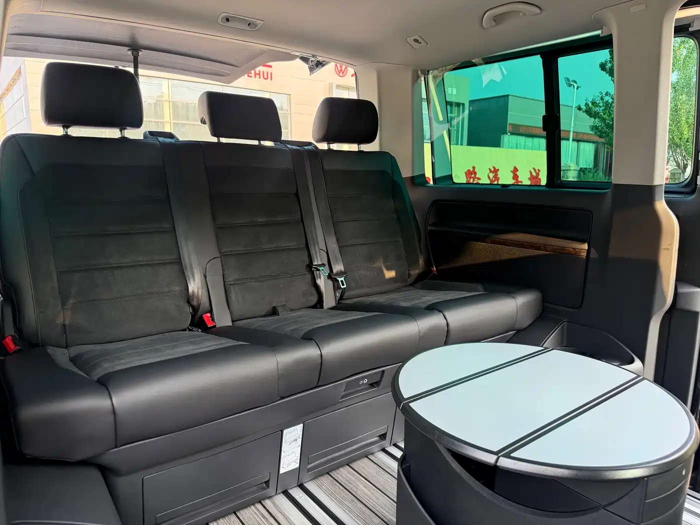 Volkswagen Multivan 2019 2018 2.0TSI 4WD Explorer Edition 7-Seater