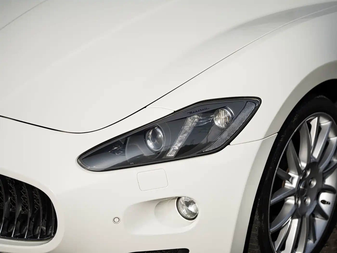 Maserati GranCabrio 2012 4.7L Sport фото 8