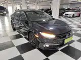 Фото 4 - Honda Civic