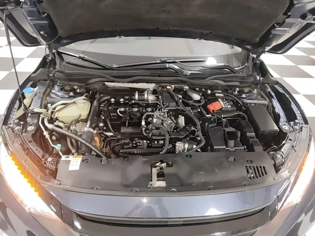 Фото 20 - Honda Civic
