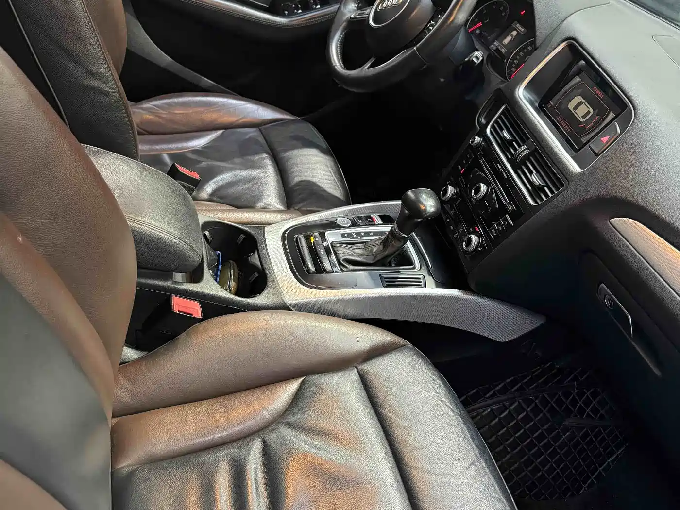 Audi Q5 2017 Plus 40 TFSI Technology фото 6