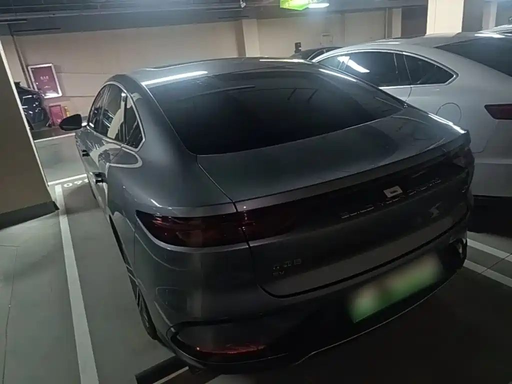 Photo 5 - BYD Han