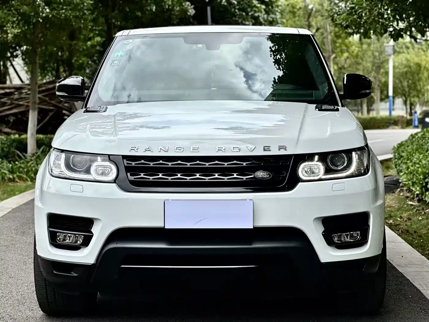 Land Rover Range Rover Sport 2014 5.0 SC V8 Dynamic Genesis Edition фото 2
