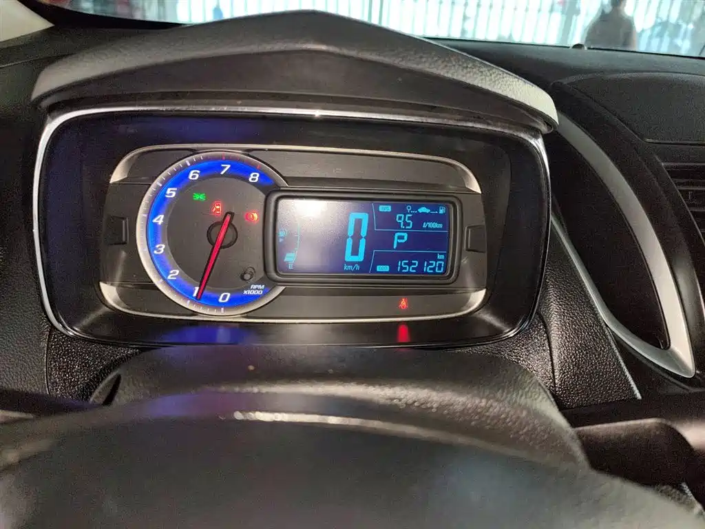 Chevrolet Trax 2014 1.4T Automatic 2WD Luxury фото 8