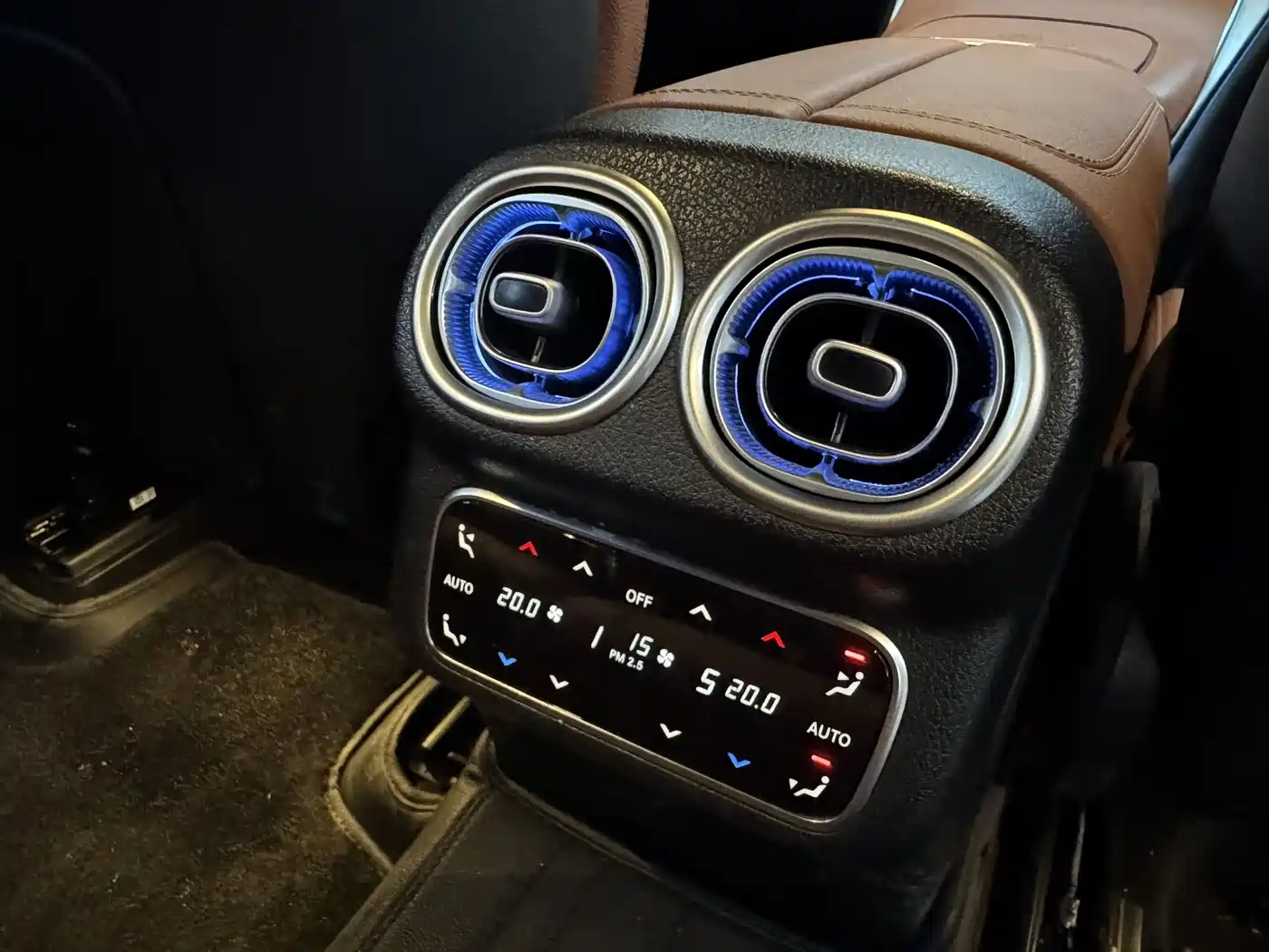 Mercedes-Benz GLC 2024 GLC 300 L 4MATIC Dynamic 5-seater фото 11