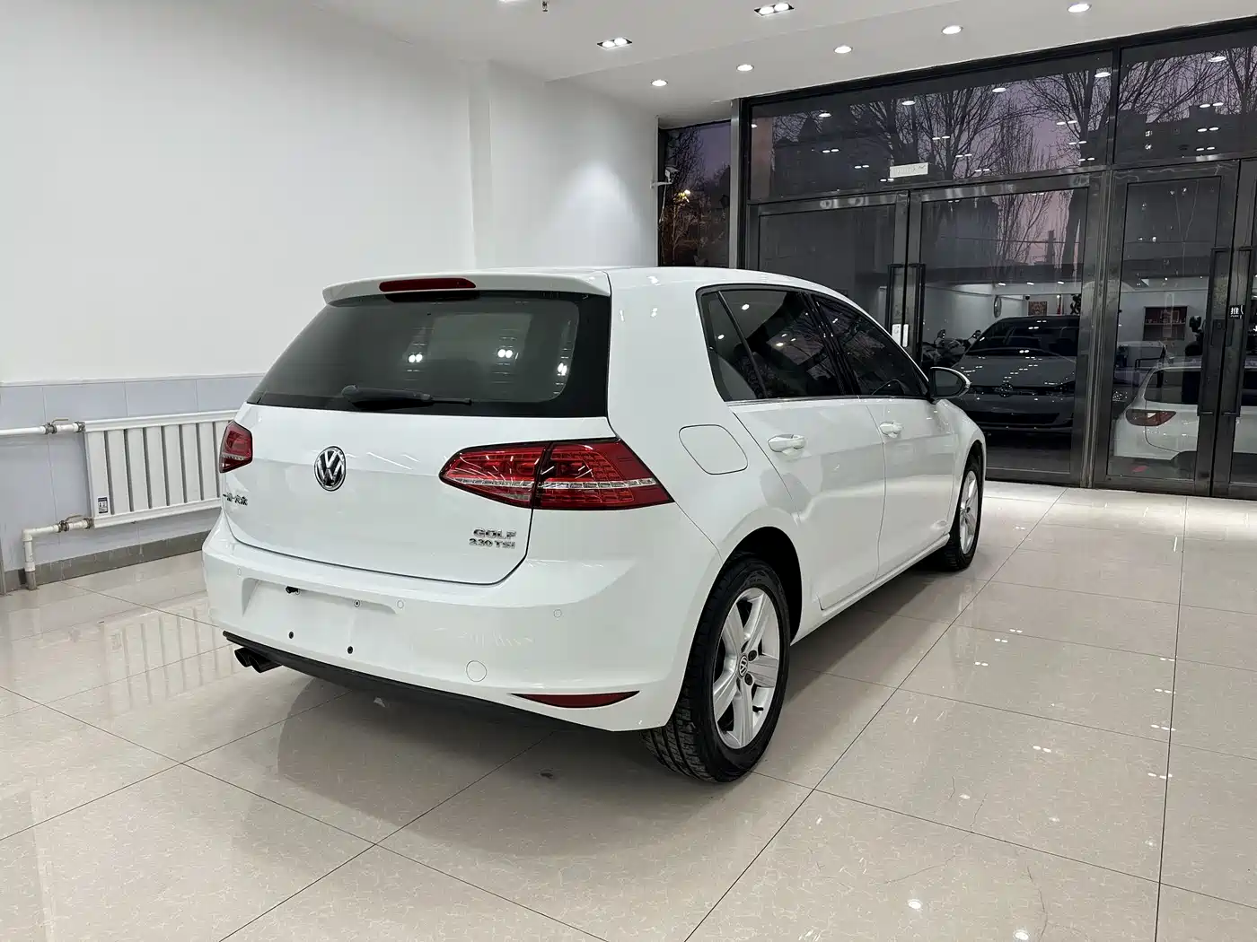 Volkswagen Golf 2016 230TSI Automatic Comfort фото 12