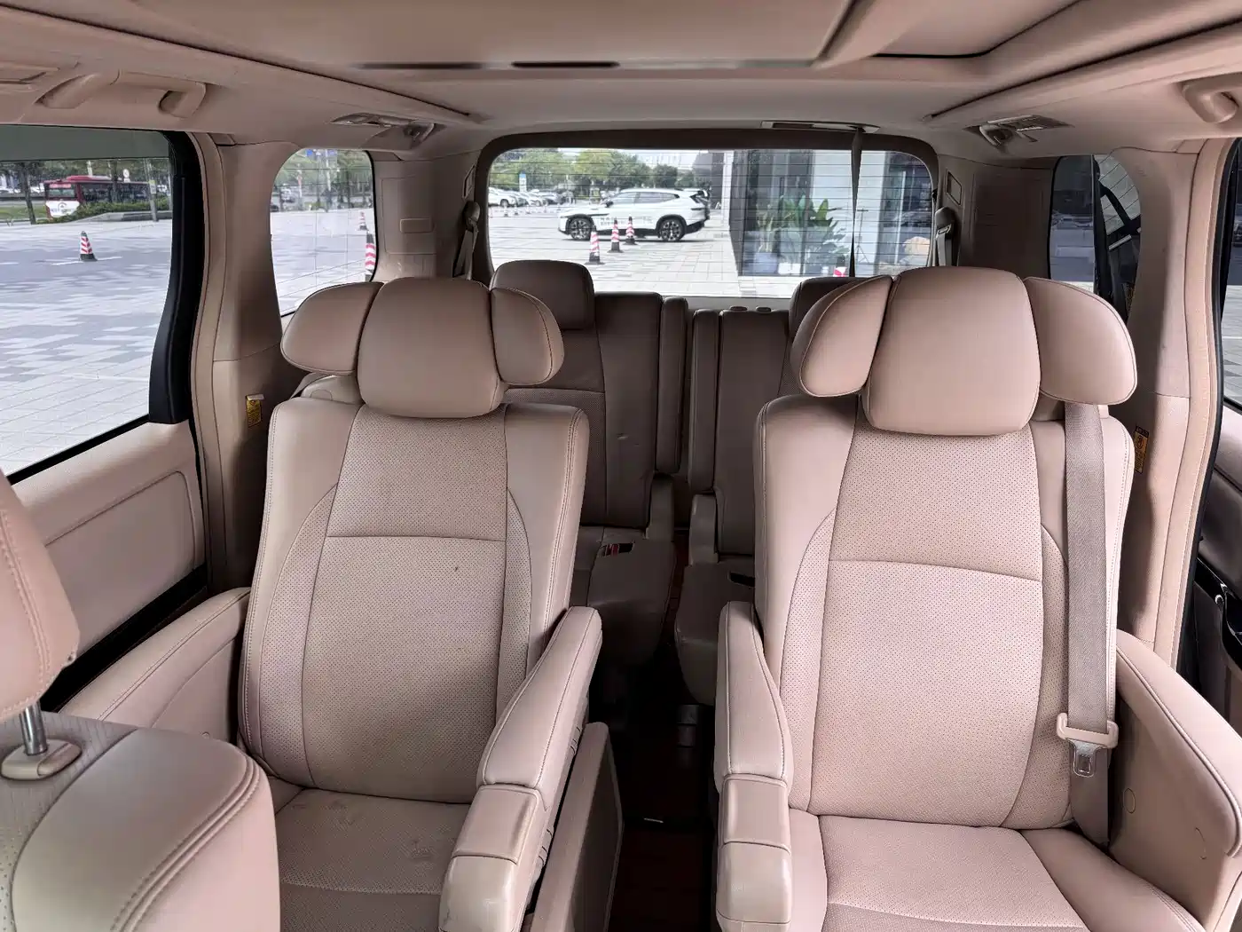 Фото 6 - Toyota Alphard