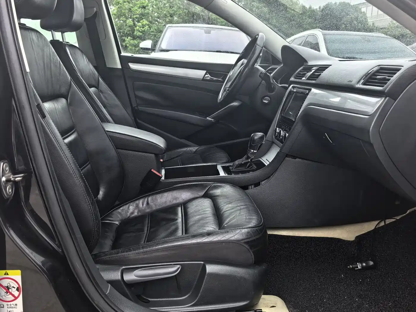 Volkswagen Passat 2011 1.8TSI DSG Royal Edition фото 7