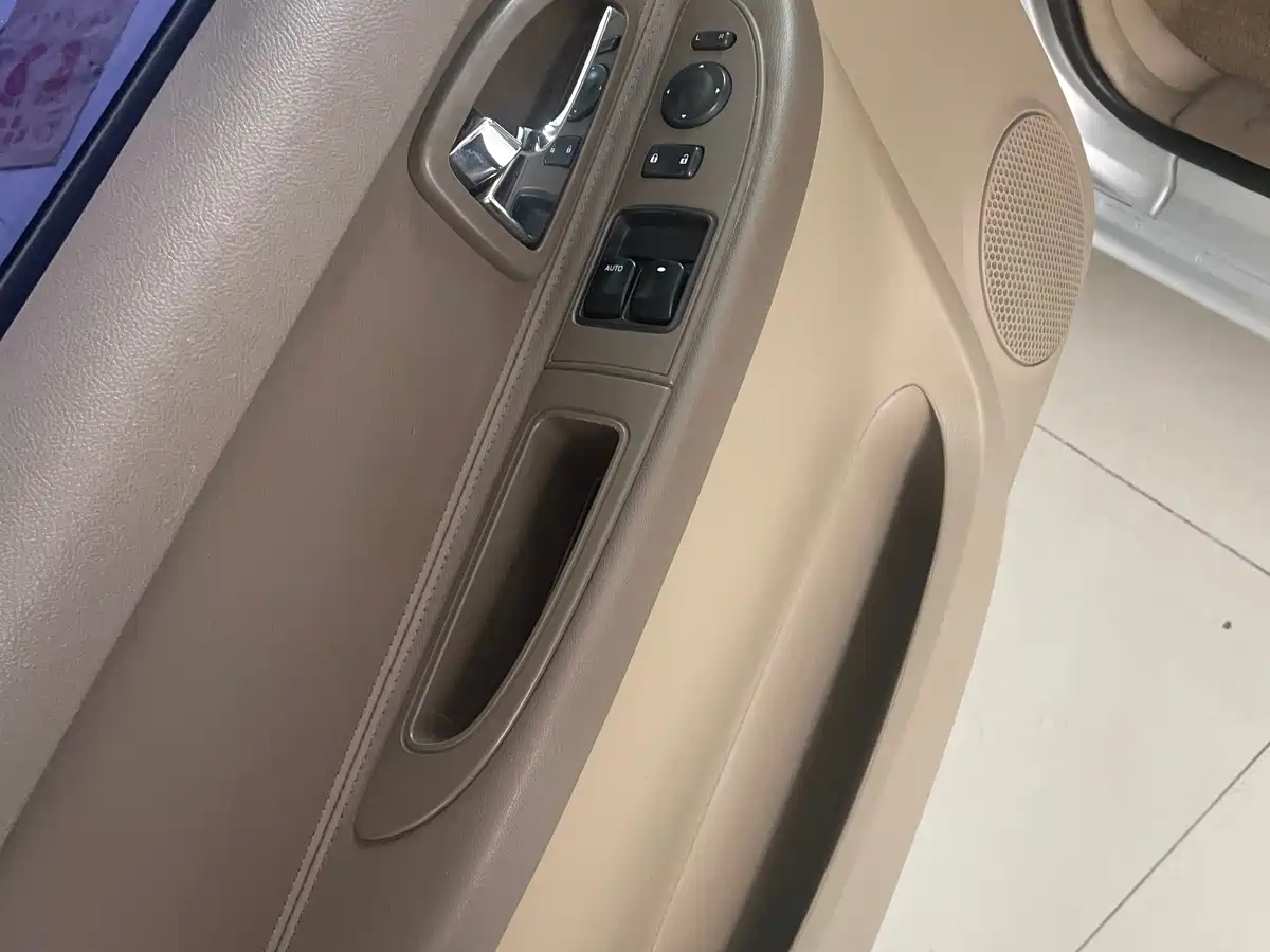 Фото 9 - Buick GL8