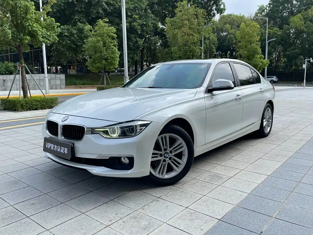 Photo 1 - BMW 3 Series